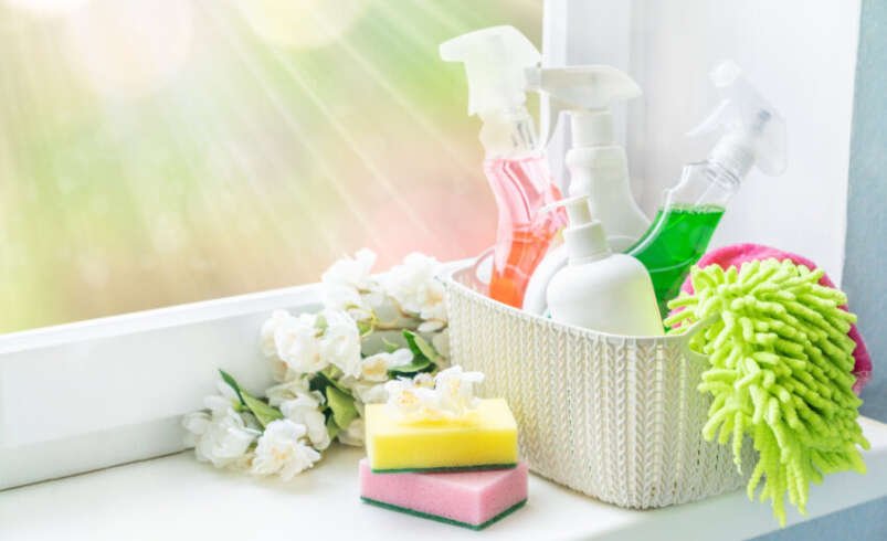 How Household Chemicals React: The Hidden Chemistry Behind Everyday Cleaning