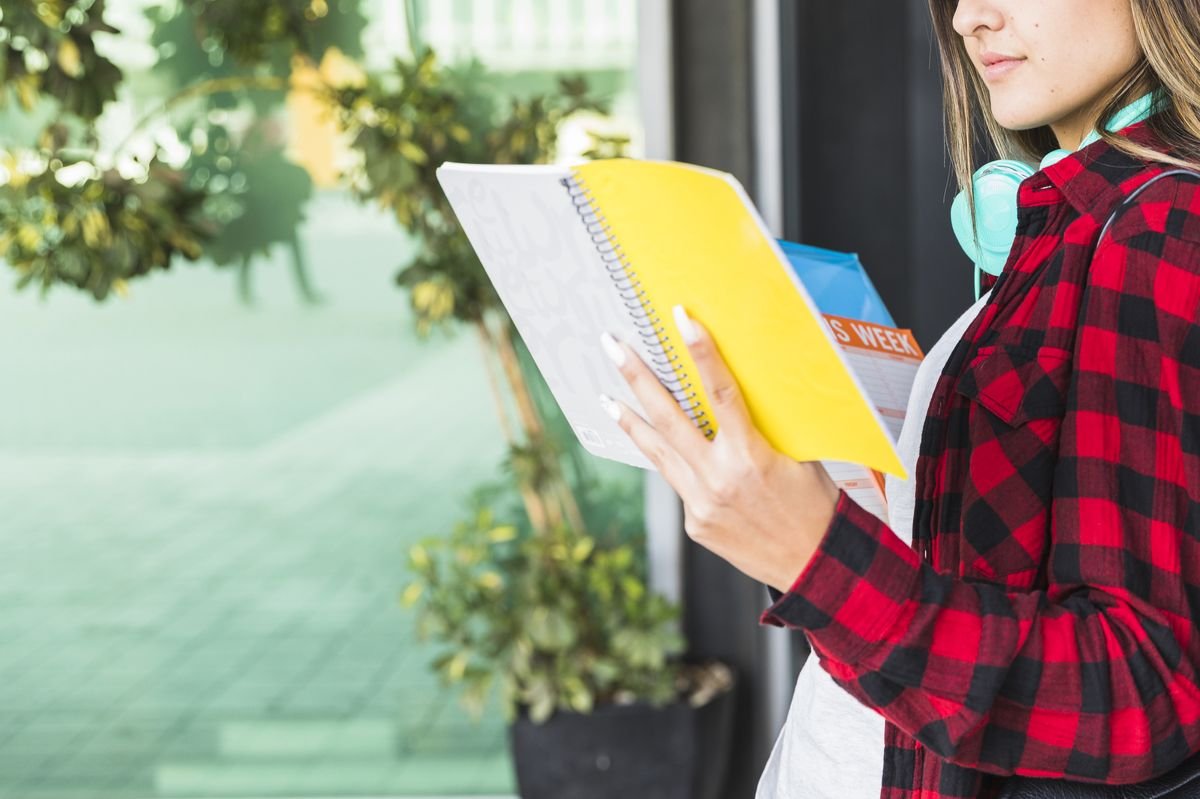 BTEC Assignment Research Tips: How to Find and Use Reliable Sources