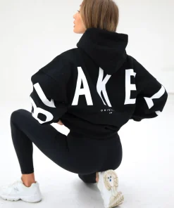 A Closer Look at Blakely: What Sets Its Clothing Apart?