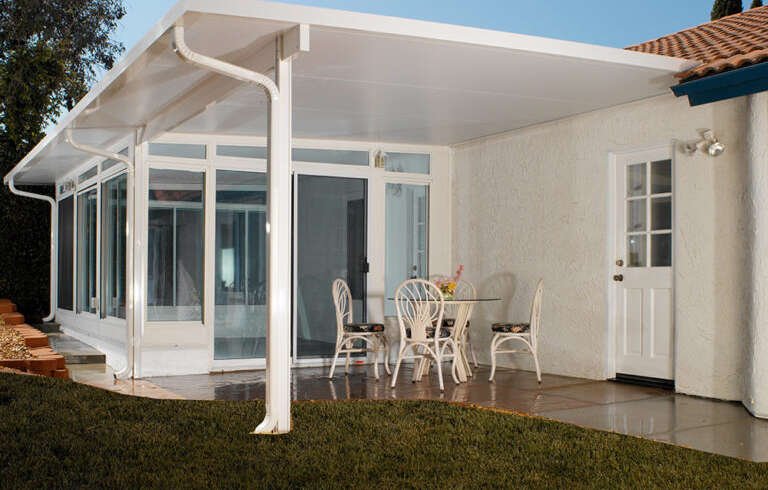 Choosing the Right Patio Cover Manufacturers for Your Home Improvement Project
