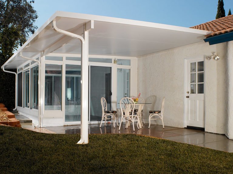 Choosing the Right Patio Cover Manufacturers for Your Home Improvement Project