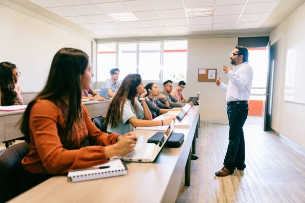 Professional SSC Coaching in Mukherjee Nagar with Structured Courses and Personalized Student Guidance – BST Competitive Classes