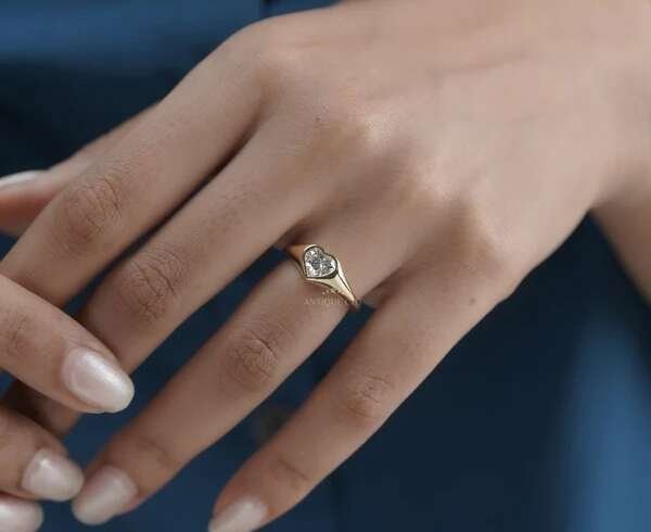 A Closer Look at Heart Lab Grown Diamond Rings for Romantic Proposals