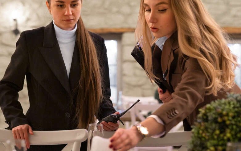 Choosing the Right Hospitality Staff Agency in Melbourne