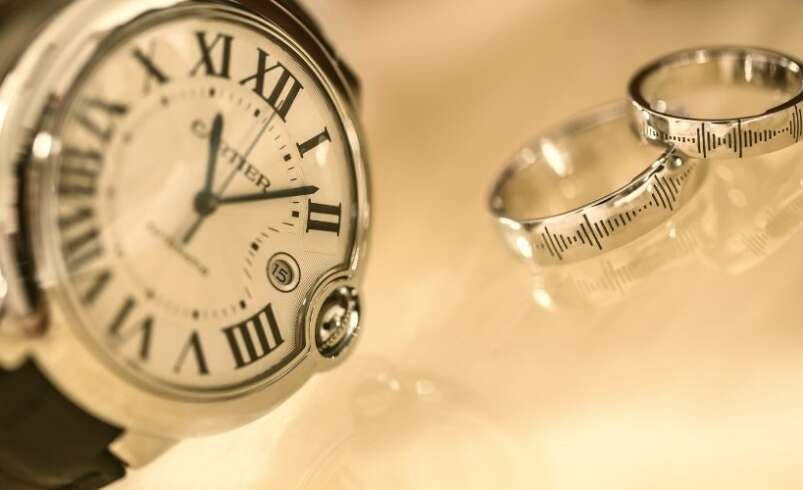 Automatic vs Quartz: Which Type of Men’s Luxury Watch Is Right for You?