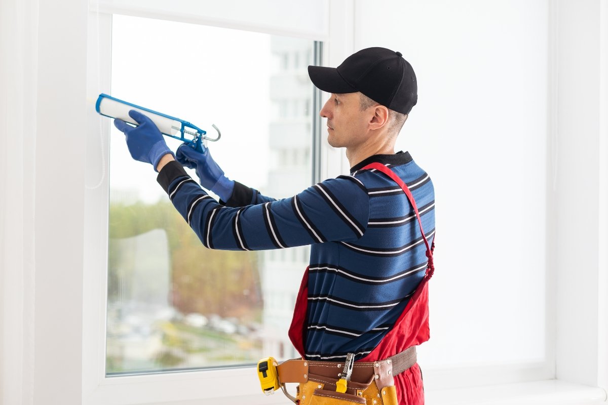 Weatherproof Caulking: Building Exterior Sealing Explained